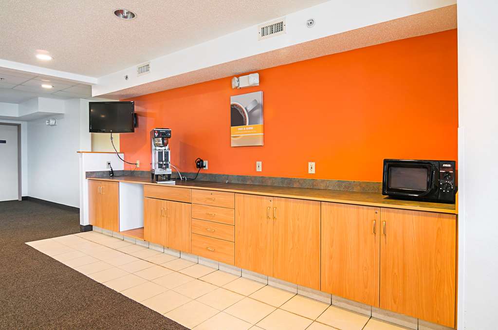 Motel 6 Sycamore IL - photo 26