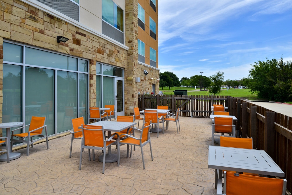 Holiday Inn Express & Suites Wylie West by IHG - photo 50
