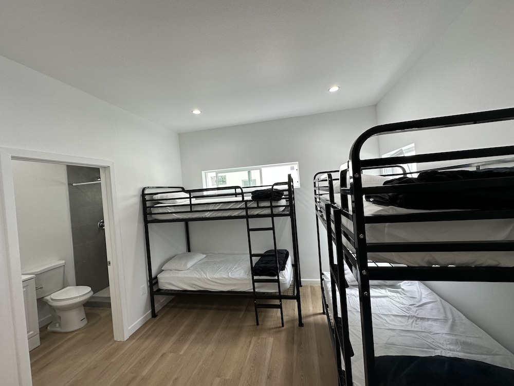 RoamHub Residences - photo 4