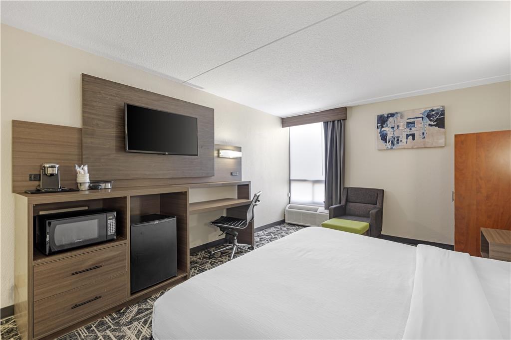 Best Western Plus York Hotel & Conference Center - photo 33