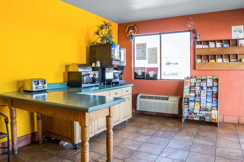 Rodeway Inn Red Hills - photo 17