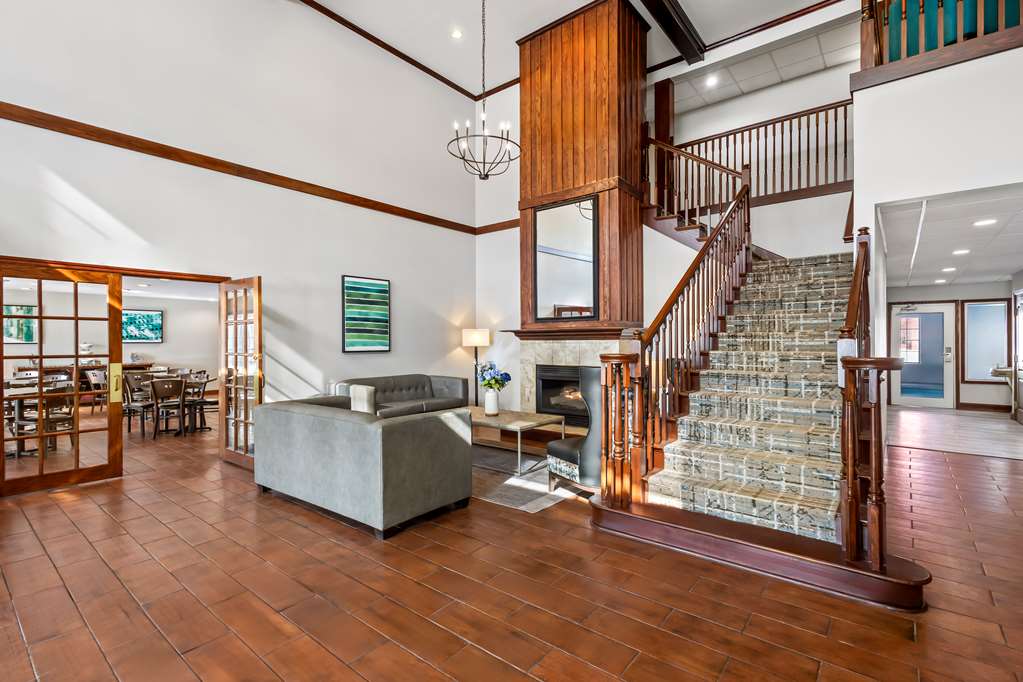 Best Western Fort Wayne Inn & Suites North - photo 41