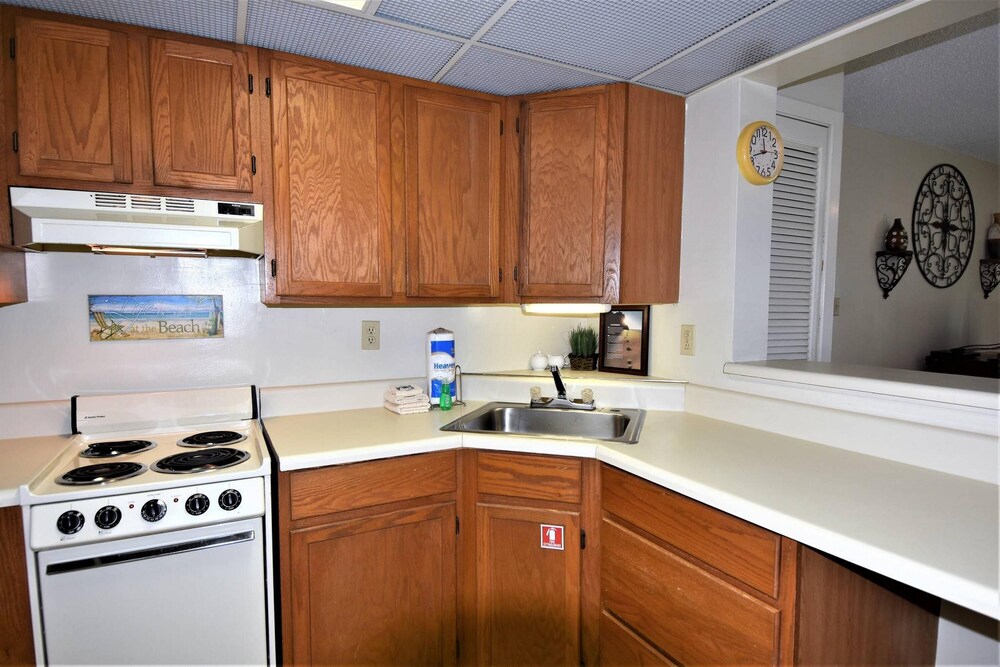 Gulf Tower by Bender Vacation Rentals - photo 28