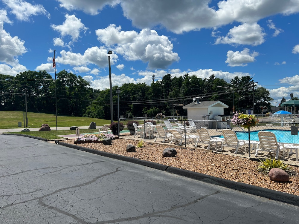 All Star Inn & Suites - photo 371
