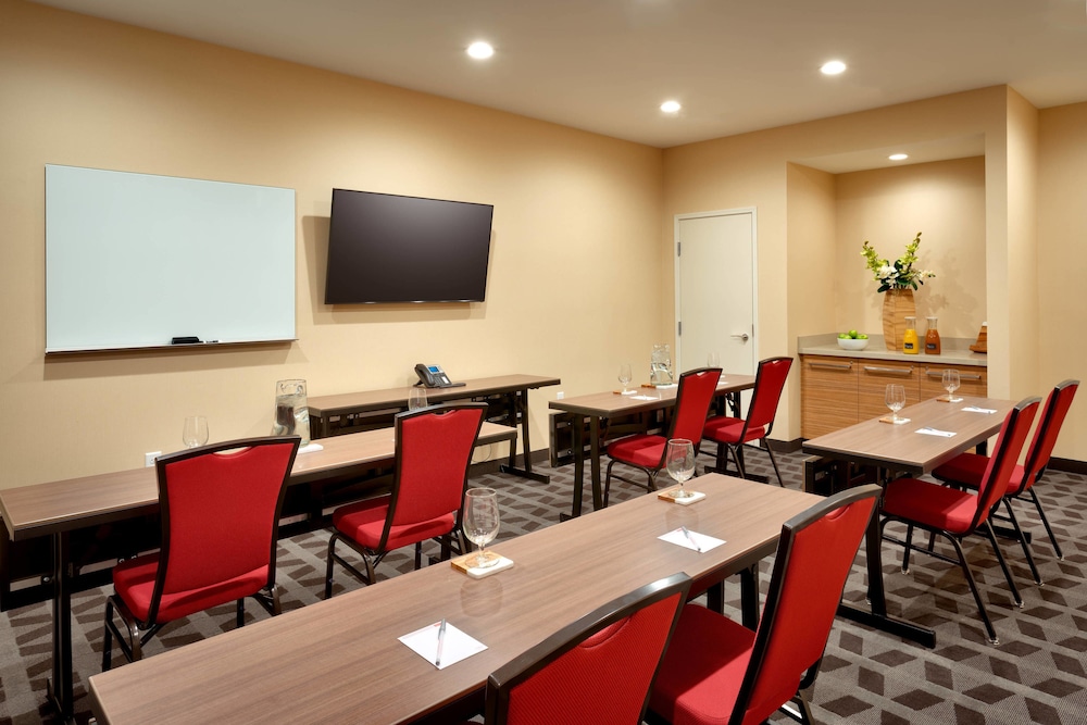 Towneplace Suites by Marriott Clovis - photo 22