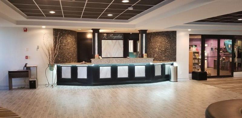 Regalia Hotel & Conference Center - photo 31