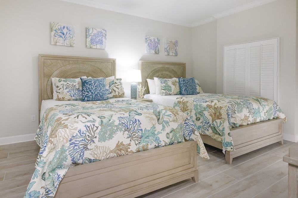 Phoenix Gulf Towers 407 3 Bedroom Condo - photo 10