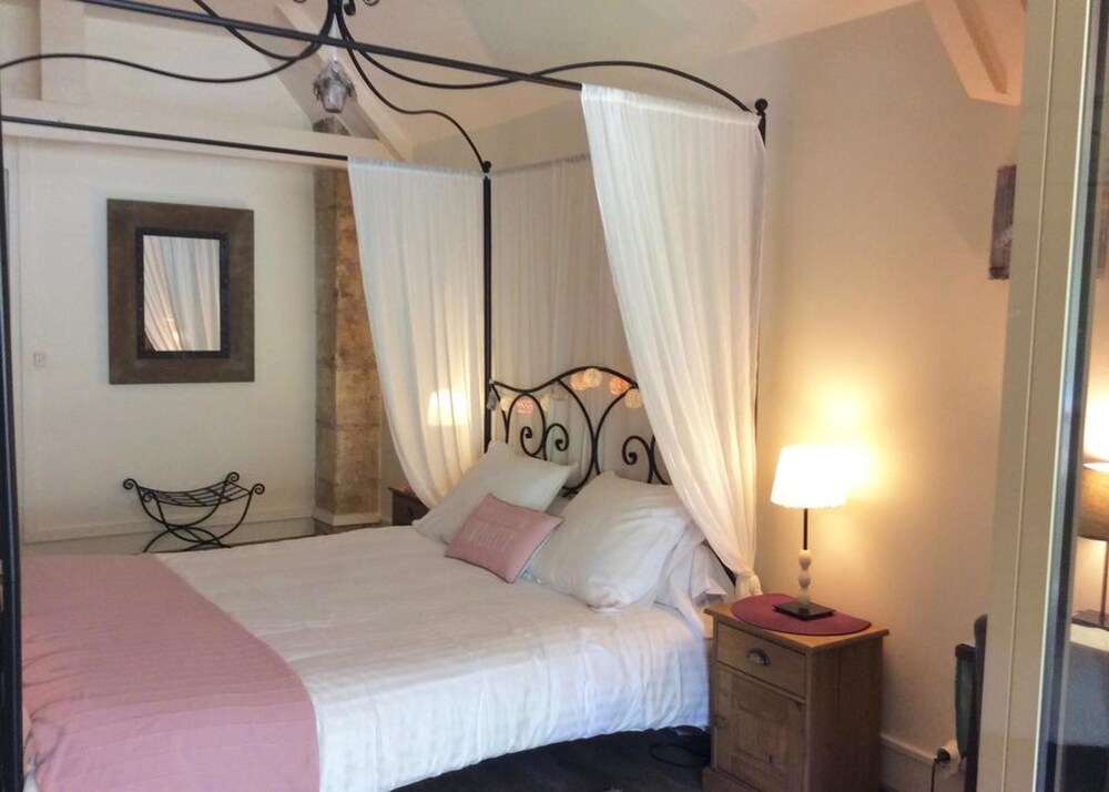 Le Moulin du Porteil in Campagne-Les-Hesdin, France