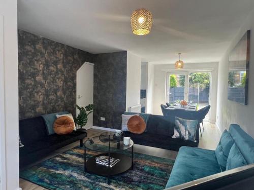 CAPRI 13 SA's 3 bedroom home close to Loughborough University and M1 — 4-Star Luxury Hotel in Loughborough, United Kingdom