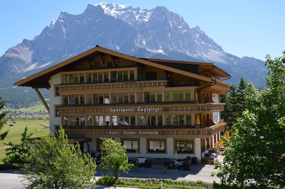 Sporthotel Zugspitze in Lermoos, Austria