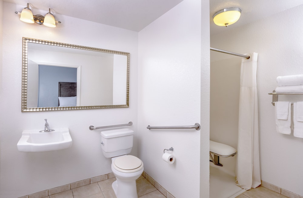 Beachfront Inn and Suites at Dana Point - photo 23