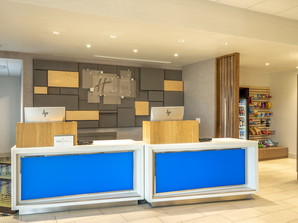 Holiday Inn Express & Suites Watertown by IHG - photo 59