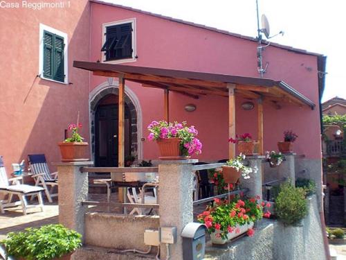 Case vacanza Reggimonti Cinque Terre — 4-Star Luxury Hotel in Bonassola, Italy