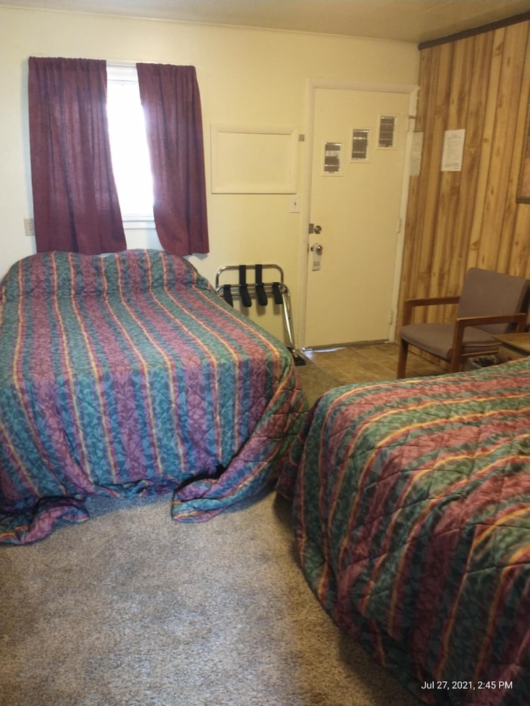 Paintbrush Inn Thermopolis - photo 16