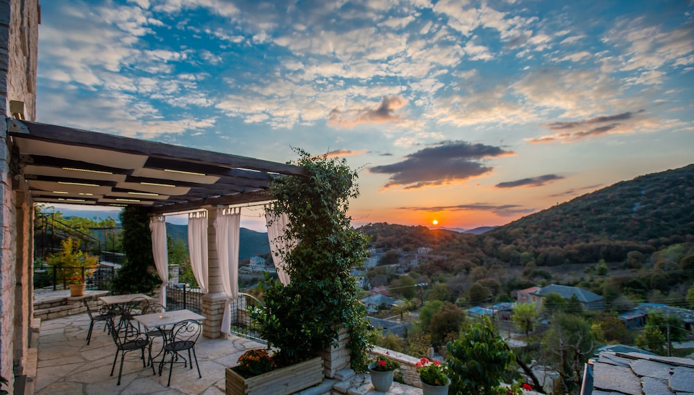 Pirrion Wellness Hotel — 4-Star Luxury Hotel in Ioannina, Greece