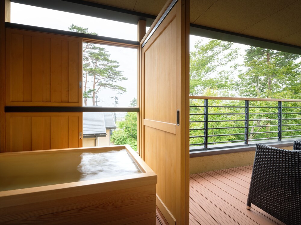 Nagisatei Taroan — 4-Star Luxury Hotel in Miyako, Japan