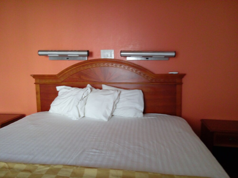 Motel 6 Lexington Park MD - photo 4