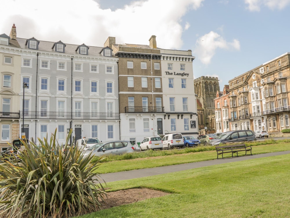 Foxton Penthouse — 4-Star Luxury Hotel in Whitby, United Kingdom