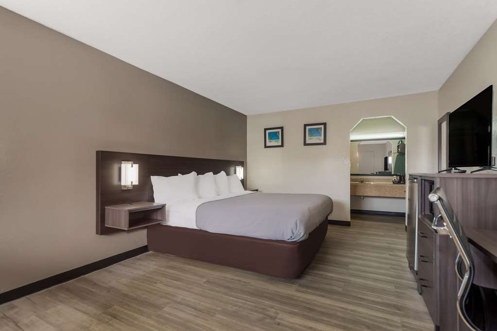 Quality Inn Charleston Gateway - photo 12