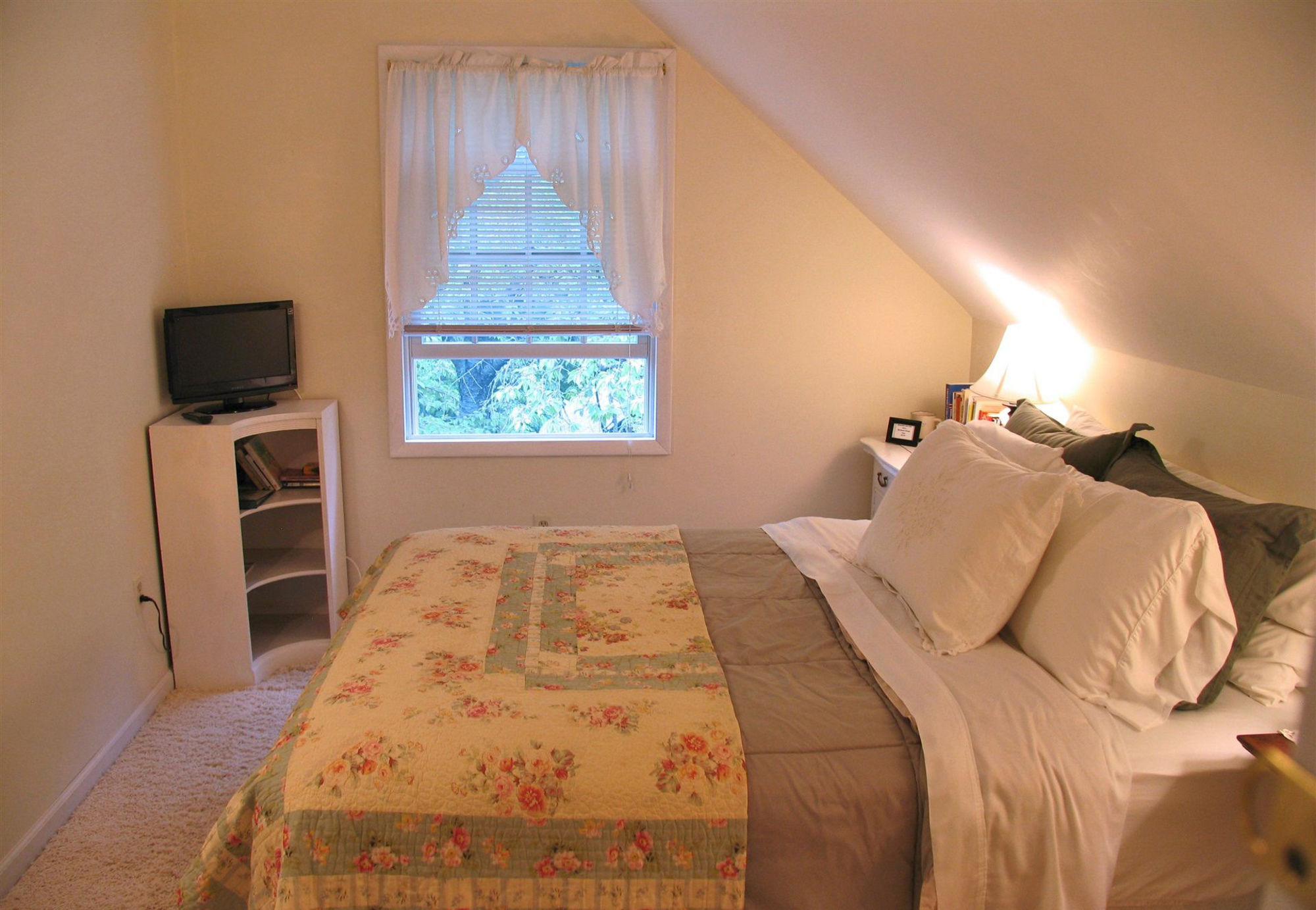 Borland House Inn