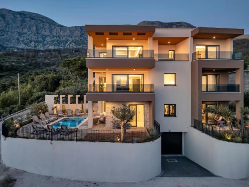 Green Dream La Luna Residence — 4-Star Luxury Hotel in Tucepi, Croatia