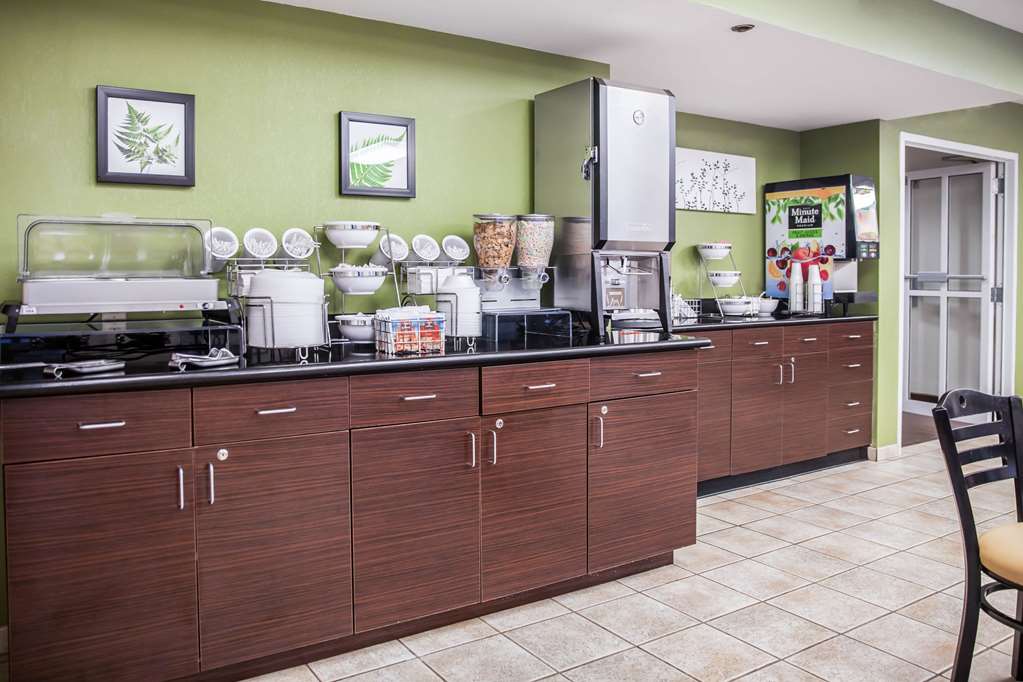 Sleep Inn & Suites Emmitsburg - photo 38