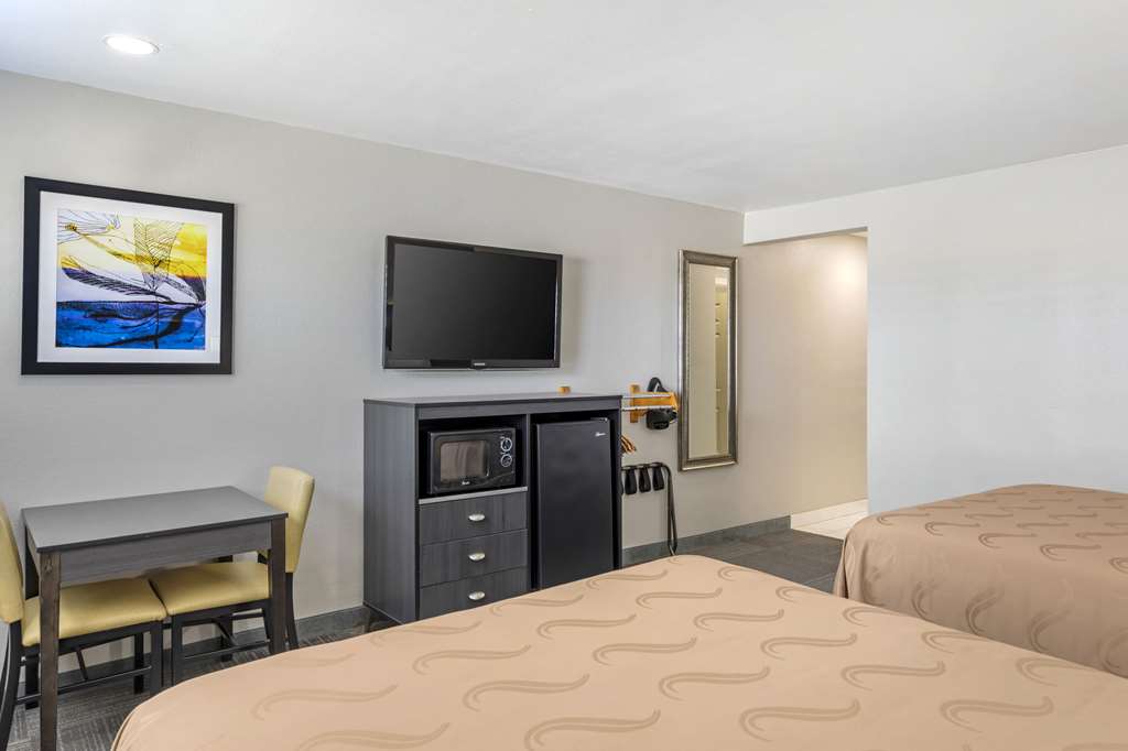 Quality Inn Kettleman City near Hwy 41 - photo 15