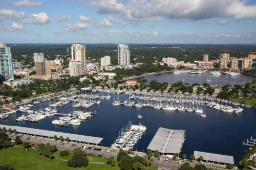 305 Madeira Bay Resort - photo 34