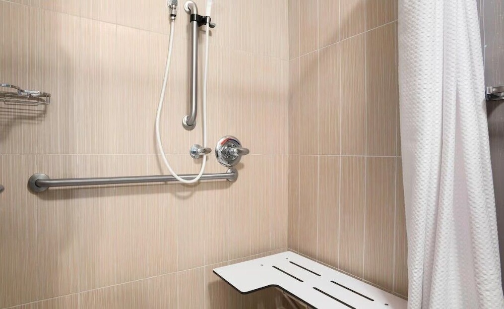 Courtyard by Marriott Springfield - photo 17