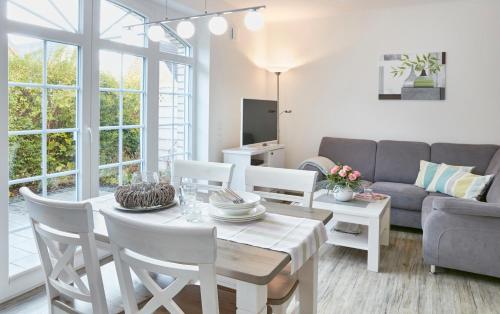 Das Zuhause am Deich Deichkoje — 4-Star Luxury Hotel in Gromitz, Germany