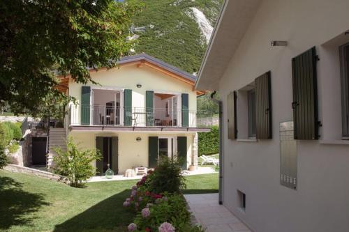 Appartamento Campiano — 4-Star Luxury Hotel in Malcesine, Italy