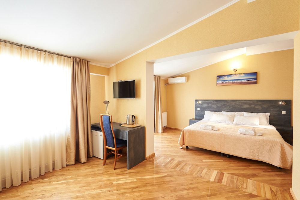 Hotel Antique Resorts