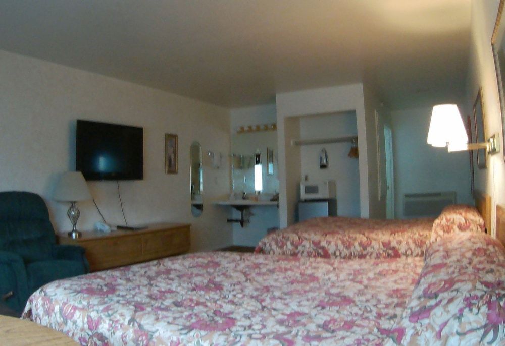 Rim Rock Motel - photo 17