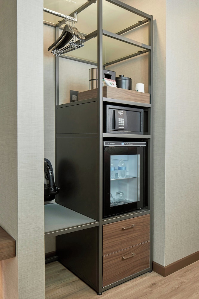 AC Hotel by Marriott Atlanta Airport Gateway - photo 9