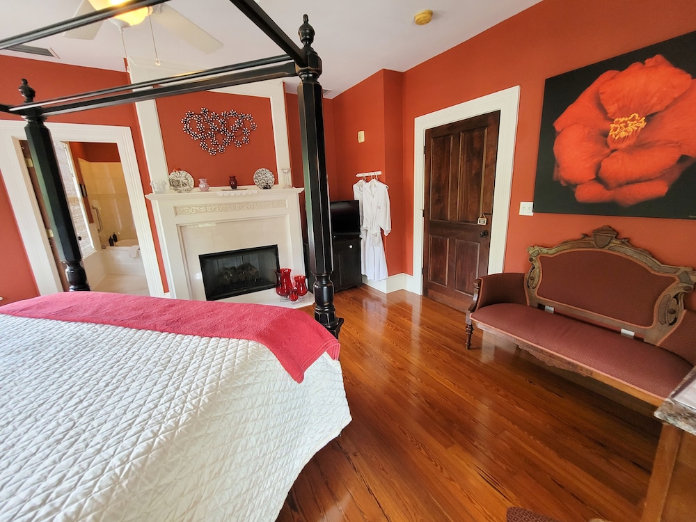 Camellia Rose Inn - photo 4