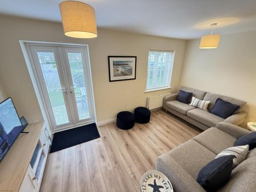 Pebble Cottage Part of the The Bay Filey Holiday Village with pool gym and direct beach access pub restaurant tennis and meadows walks