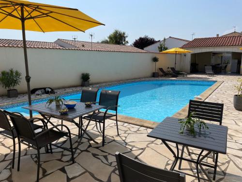 Les Pertuis Rochelais - carbon neutral hotel in Perigny