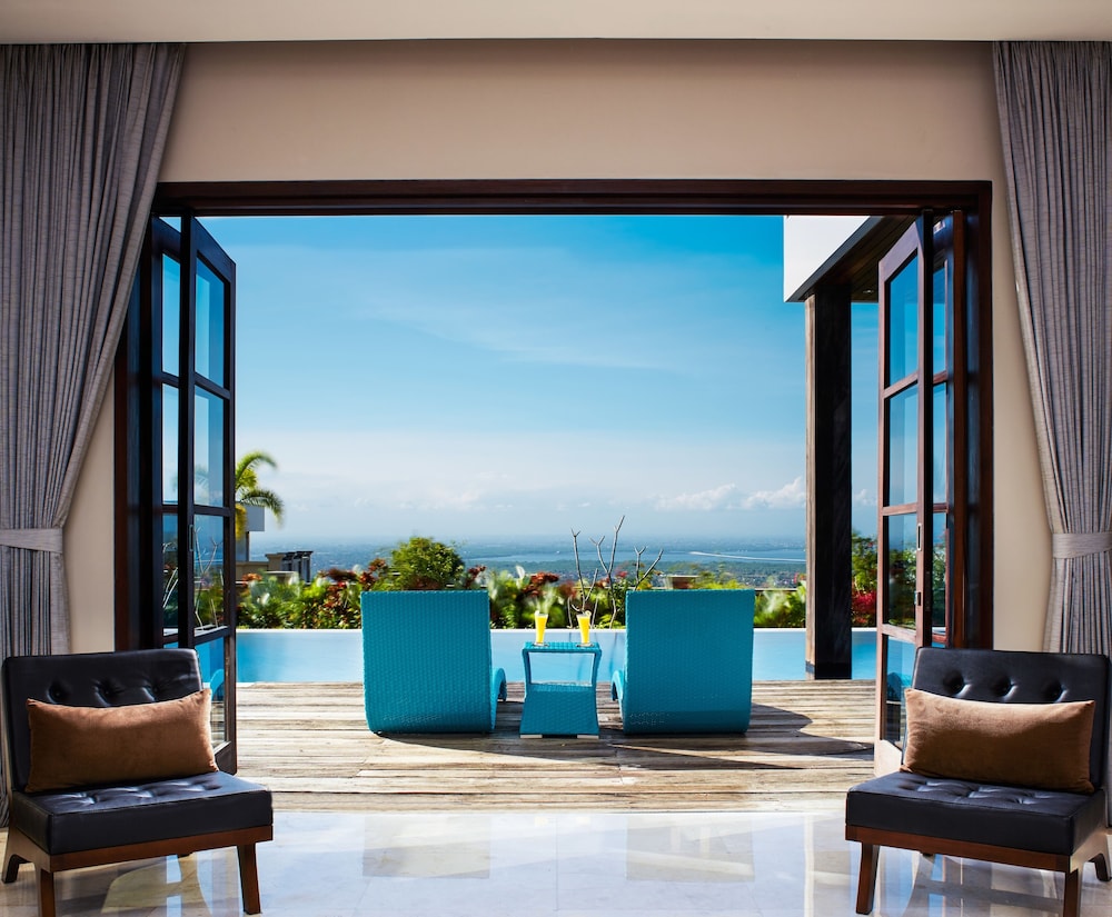 Sun Island Suites — 4-Star Luxury Hotel in Bali, Indonesia