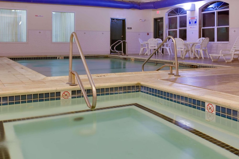 Country Inn Suites By Radisson Brockton Ma — Brockton