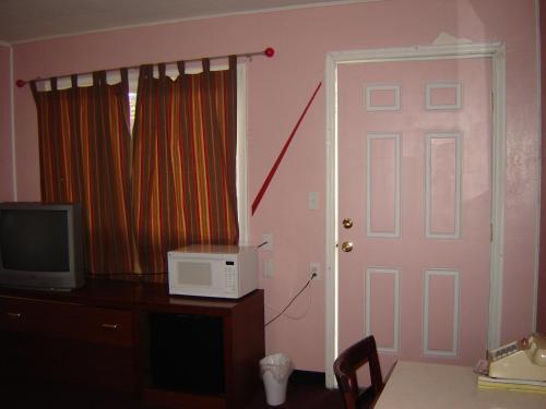 Bali Hai Motel - photo 10