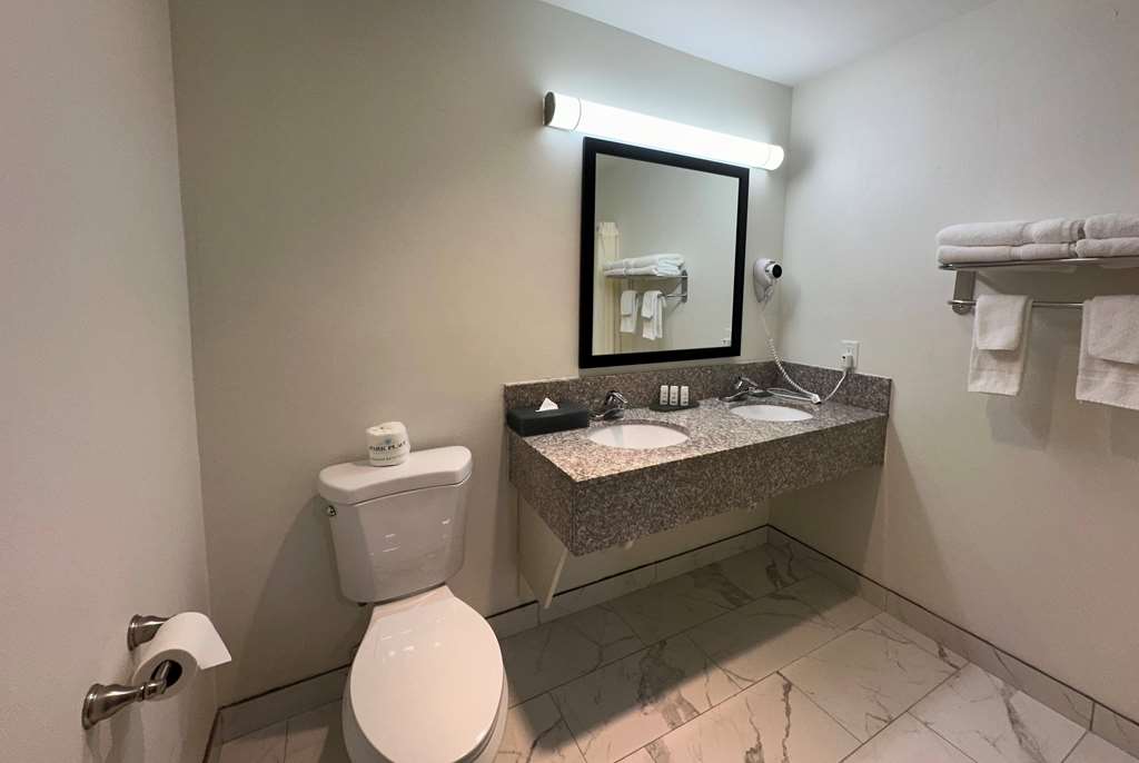 Ramada by Wyndham Waupaca - photo 16