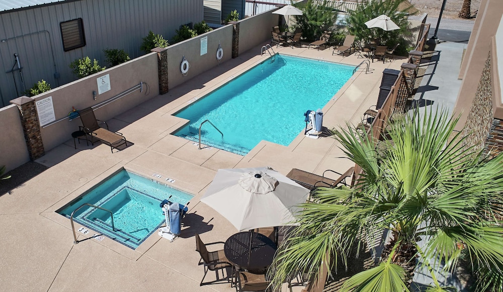 Hampton Inn Parker - photo 27