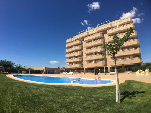 Apartamentos Be Suites Mediterraneo — 4-Star Luxury Hotel in Oropesa Del Mar, Spain