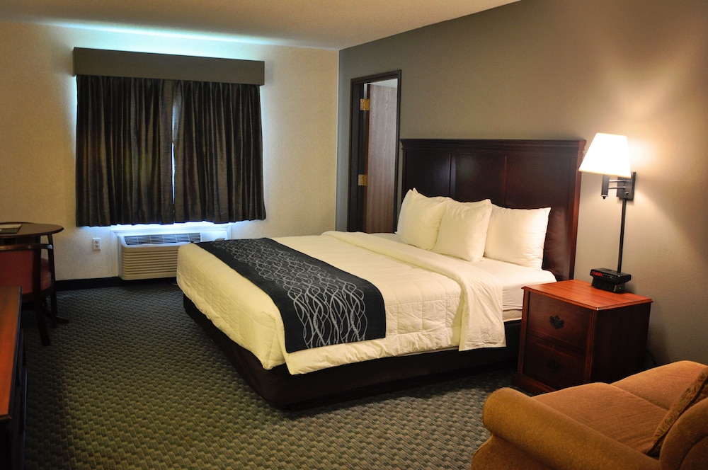 Dunes Express Inn & Suites - photo 11