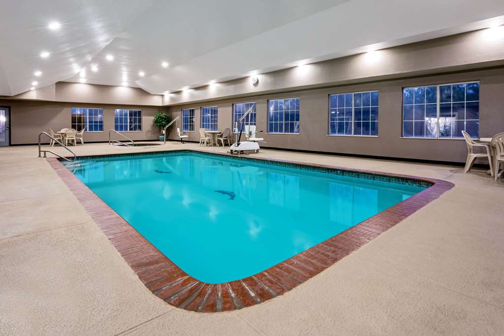La Quinta Inn & Suites by Wyndham Conroe - photo 7