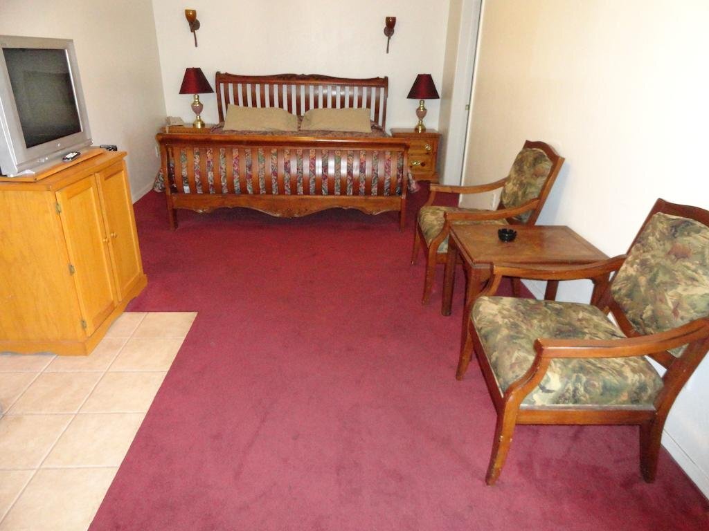 Payson Inn & Suites - photo 4