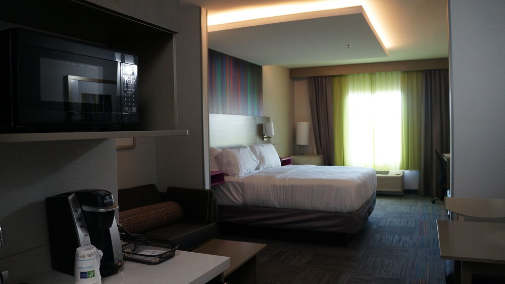 Holiday Inn Express & Suites Shippensburg by IHG - photo 23