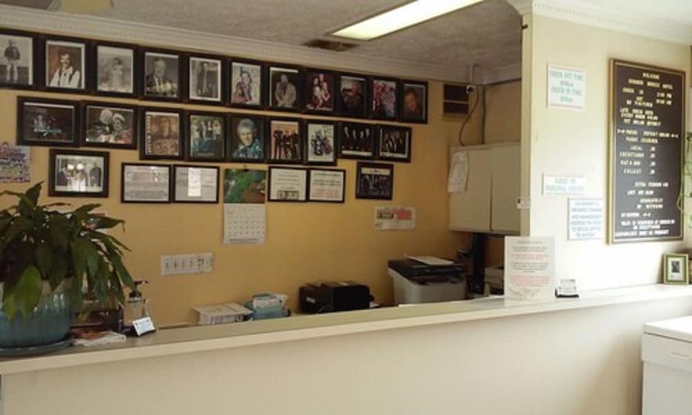 Summer Breeze Motel - photo 5