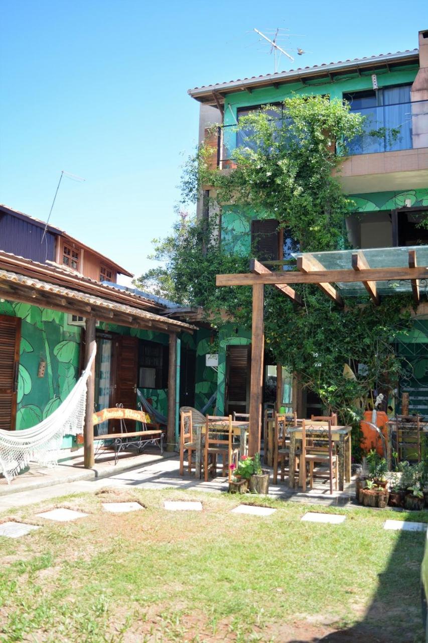 Amarelo Hibisco in Palhoca, Brasil
