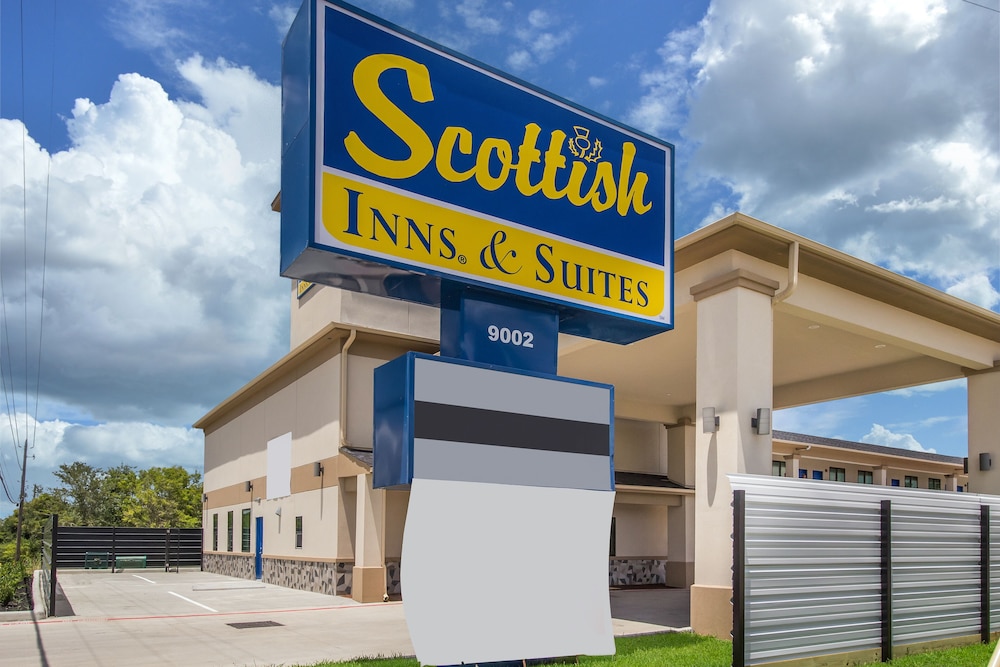 Scottish Inns & Suites Hitchcock Santa Fe — hotel in Hitchcock